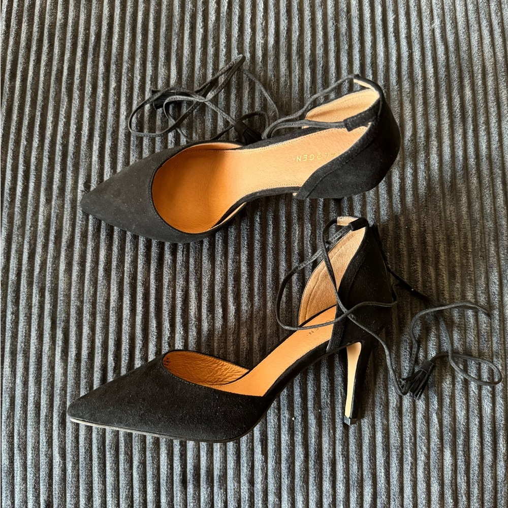 Halogen | Black Suede Heels